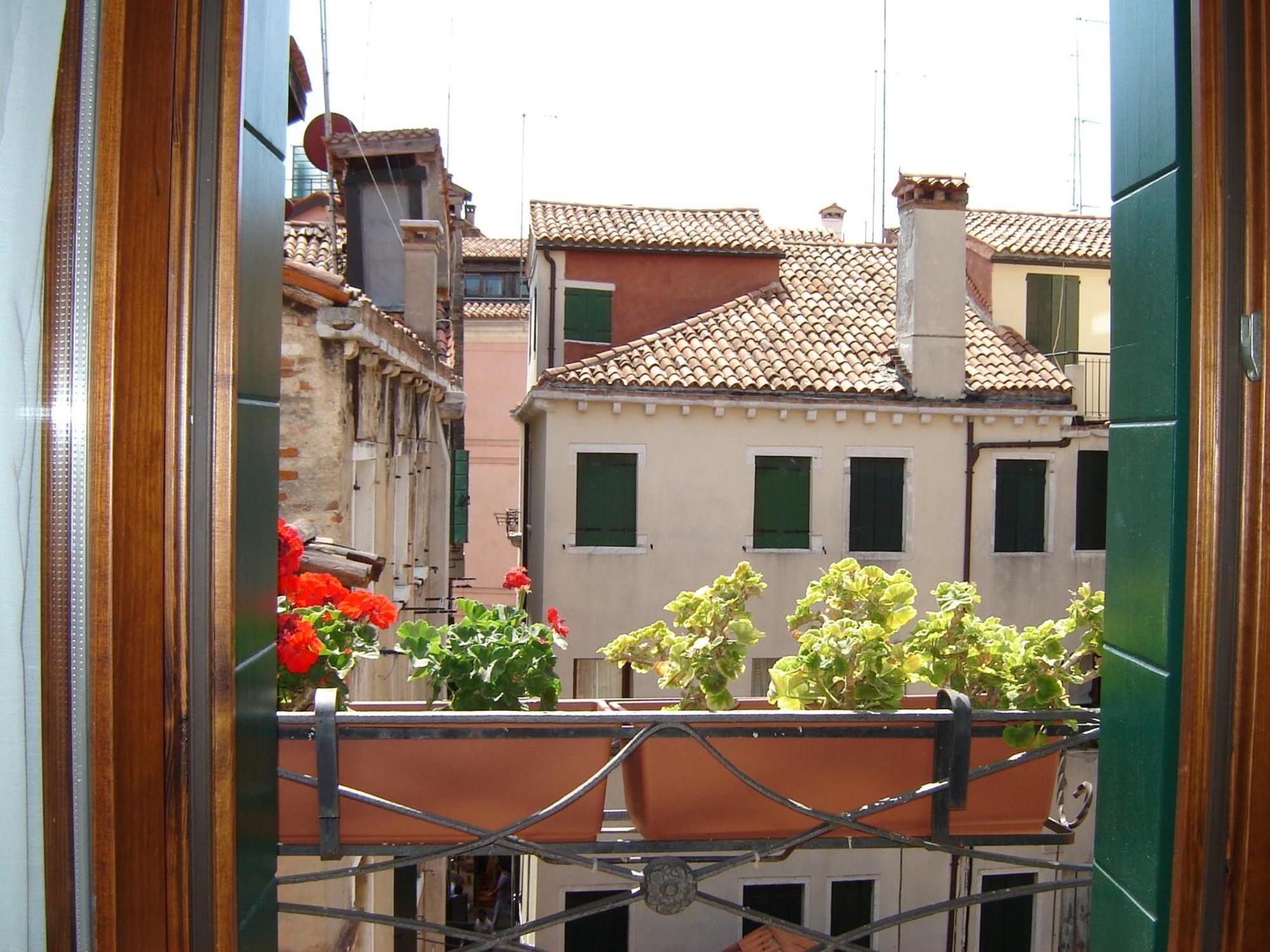 Locanda Correr Hotel Venice Exterior photo